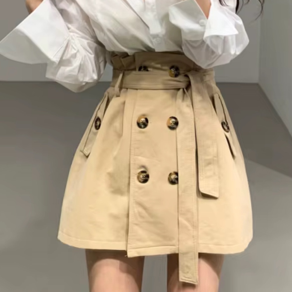 Burberry style mini skirt